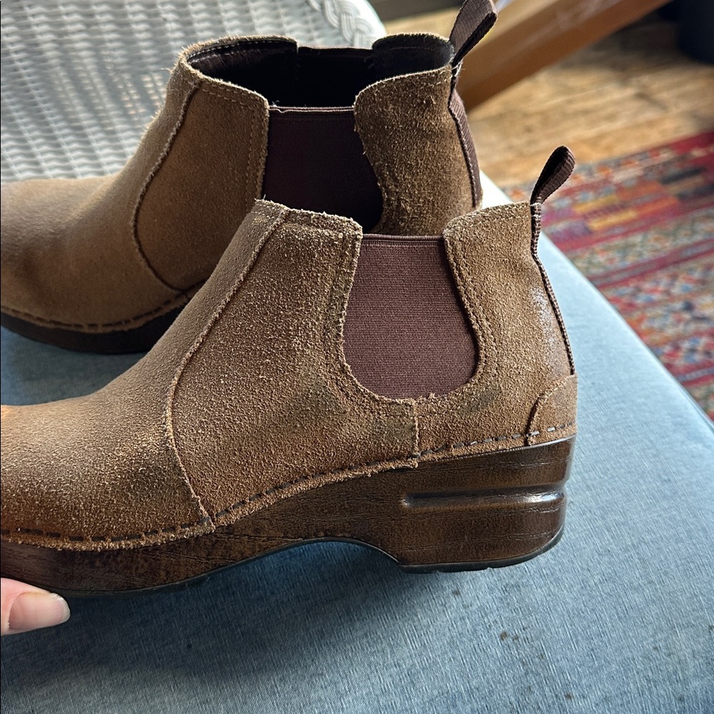 Dansko Tan Suede Ankle Boots - Picture 4 of 9